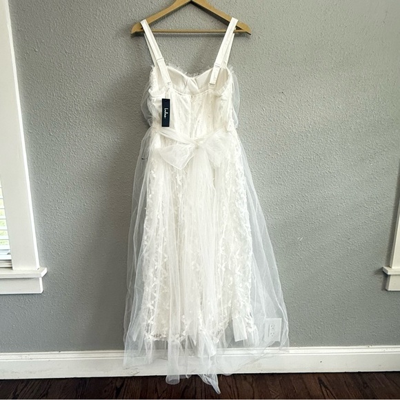 Lulus Ethereal Impression White Tulle Ruffled Bustier Dress Size Large NWT - Picture 7 of 12